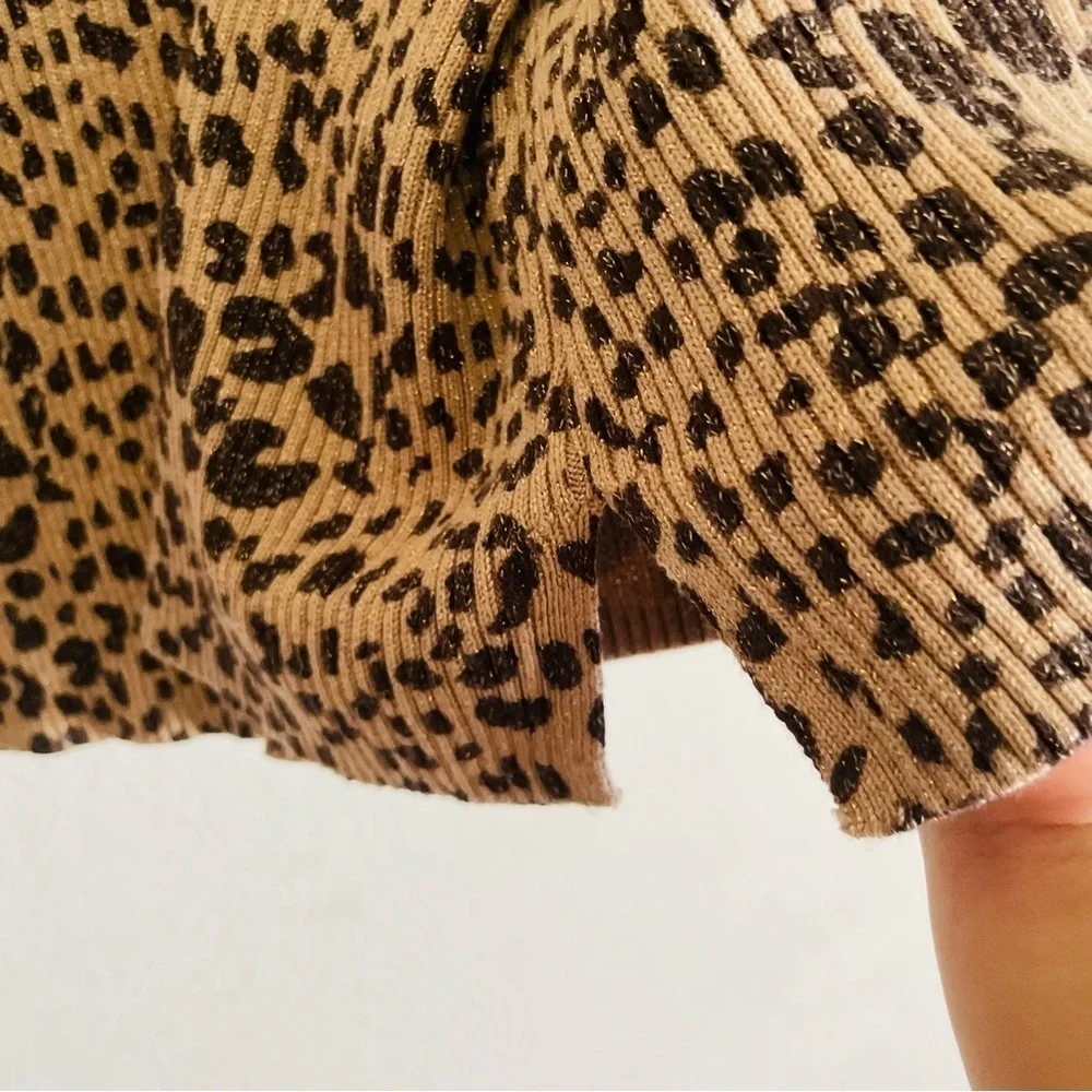 Chico’s cheetah sweater top size 3 Large ribbed sequin stretchy sophisticated - Picture 3 of 9